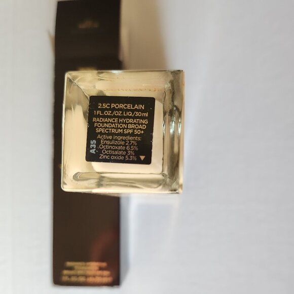 Tom Ford Architecture Radiance Hydrating Foundation SPF 50+ 2.5C Porcelain - Picture 3 of 3